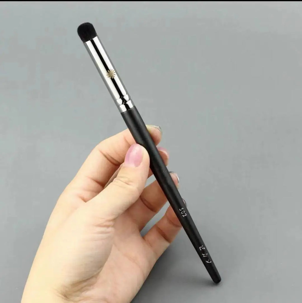 Round Domed Eyeshadow Blending Makeup Brush