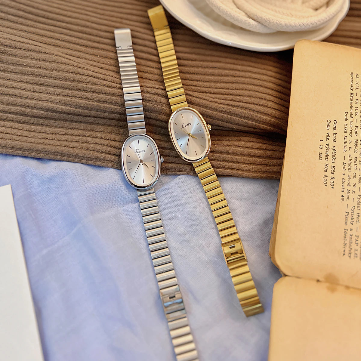 Women's Quartz Watch with Gold Bracelet