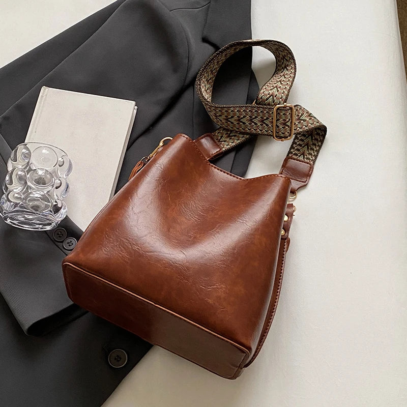 Exquisite Women's Bucket Bag