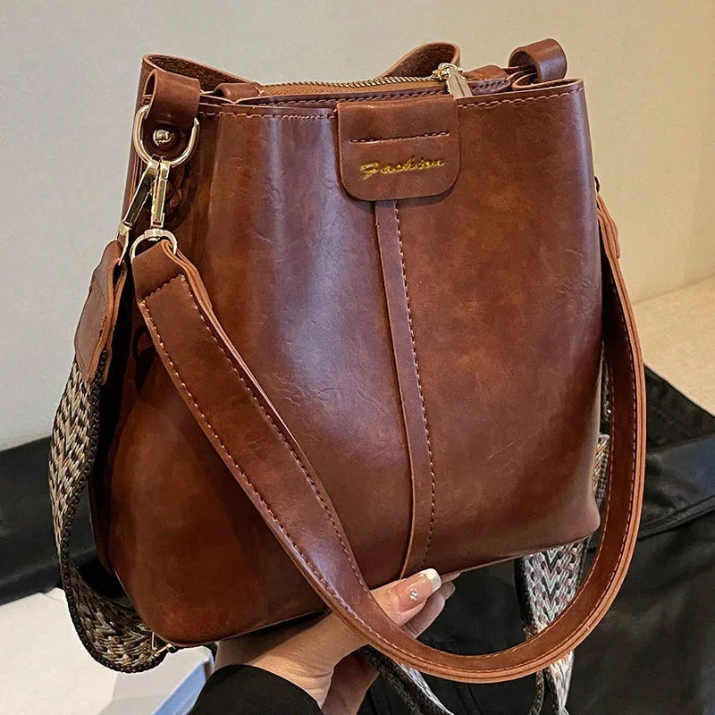 Exquisite Women's Bucket Bag