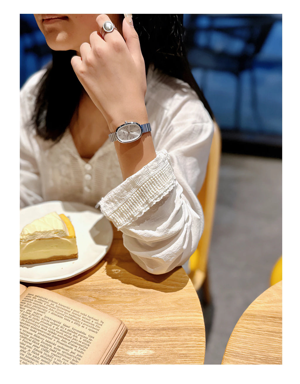 Women's Quartz Watch with Gold Bracelet