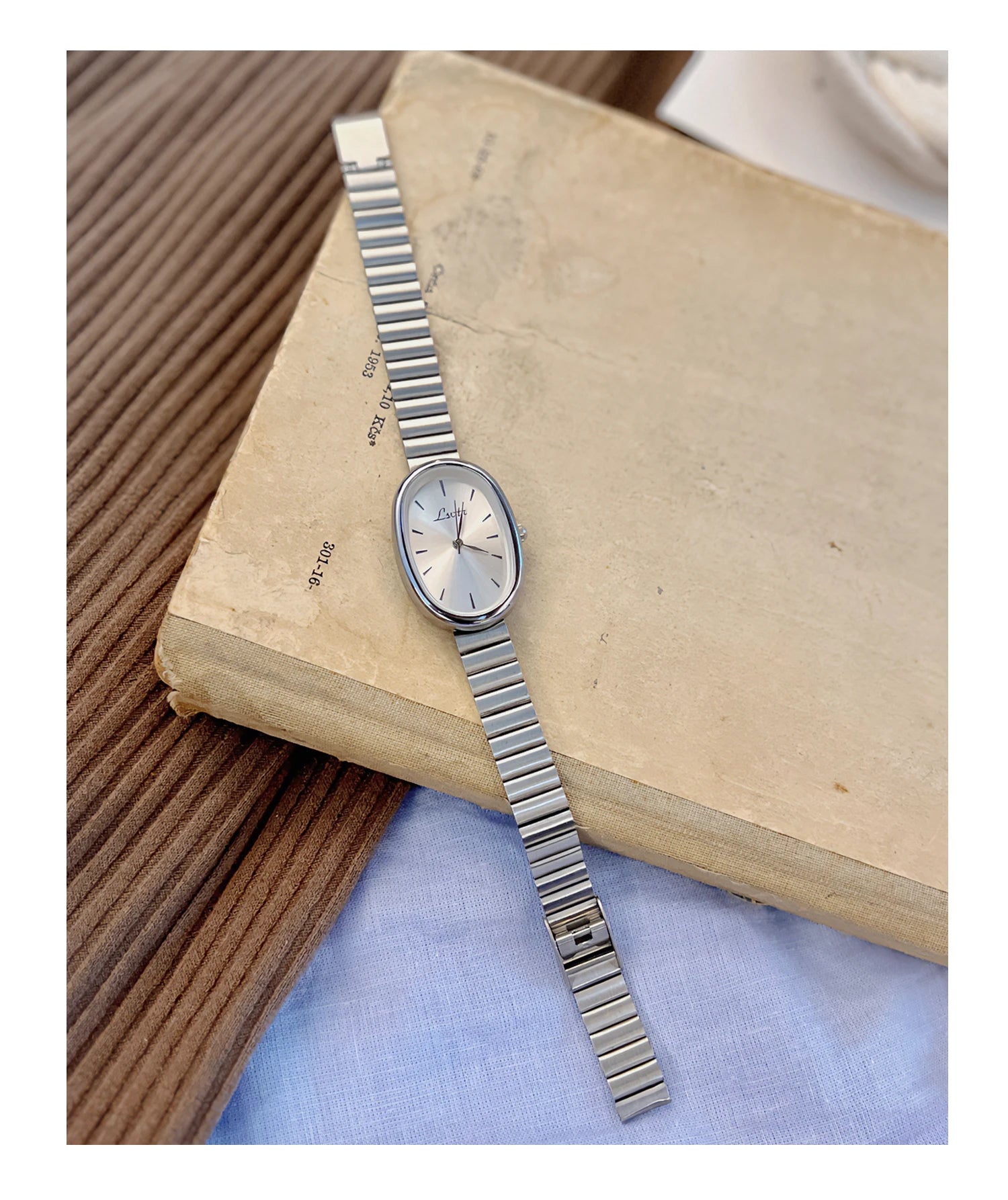 Women's Quartz Watch with Gold Bracelet