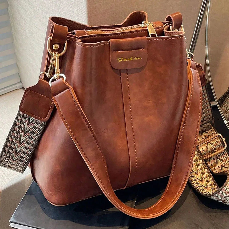 Exquisite Women's Bucket Bag
