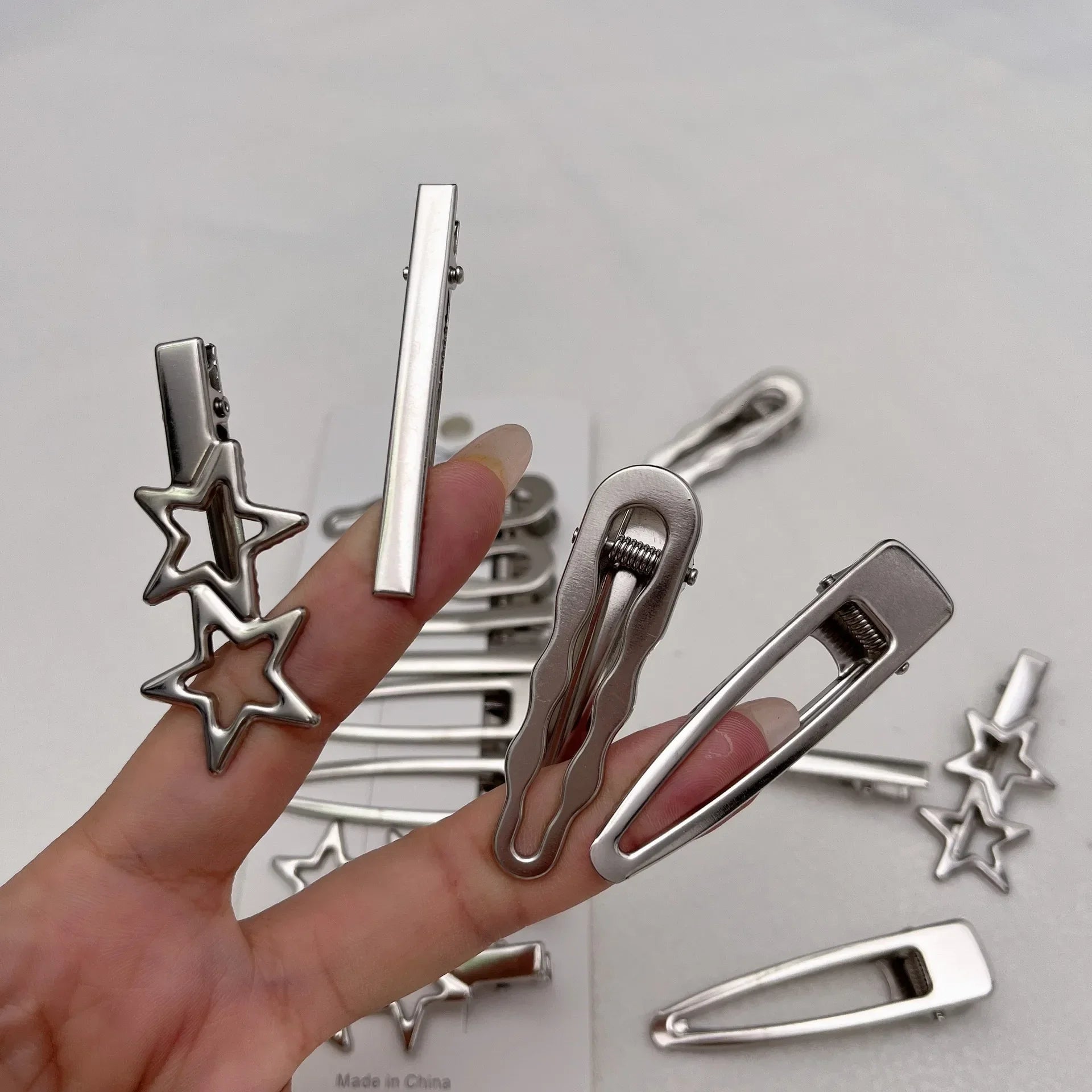 Hair Clips Set – Assorted Styles & Colours for Women & Girls