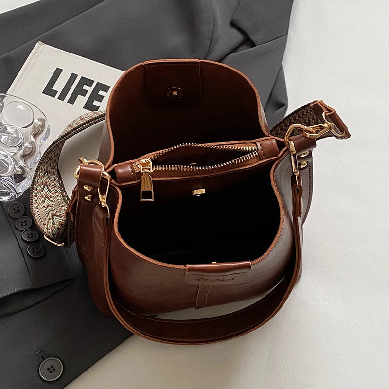 Exquisite Women's Bucket Bag