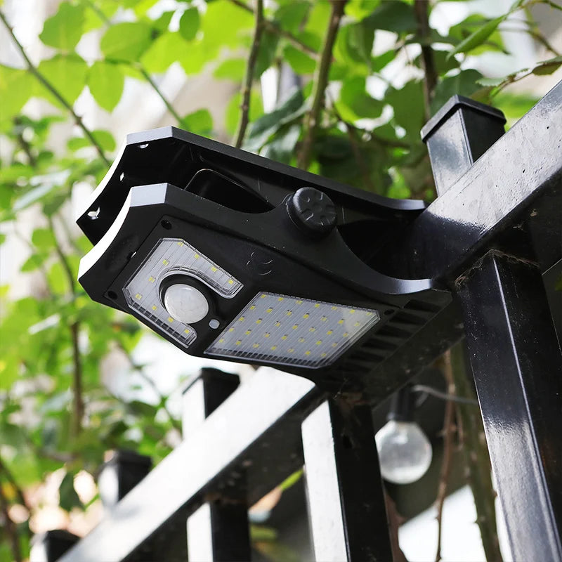 Solar Clip-On LED Outdoor Lights with Smart Sensor